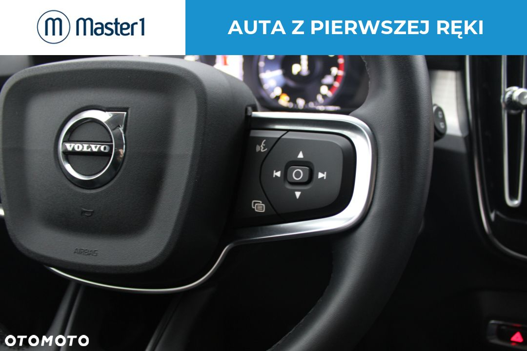 Volvo XC 40 T3 Momentum Pro - 19