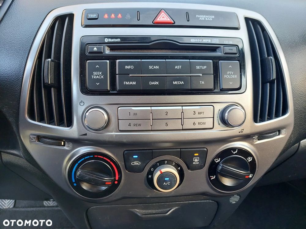 Hyundai i20 1.25 Wersja Jubileuszowa - 21