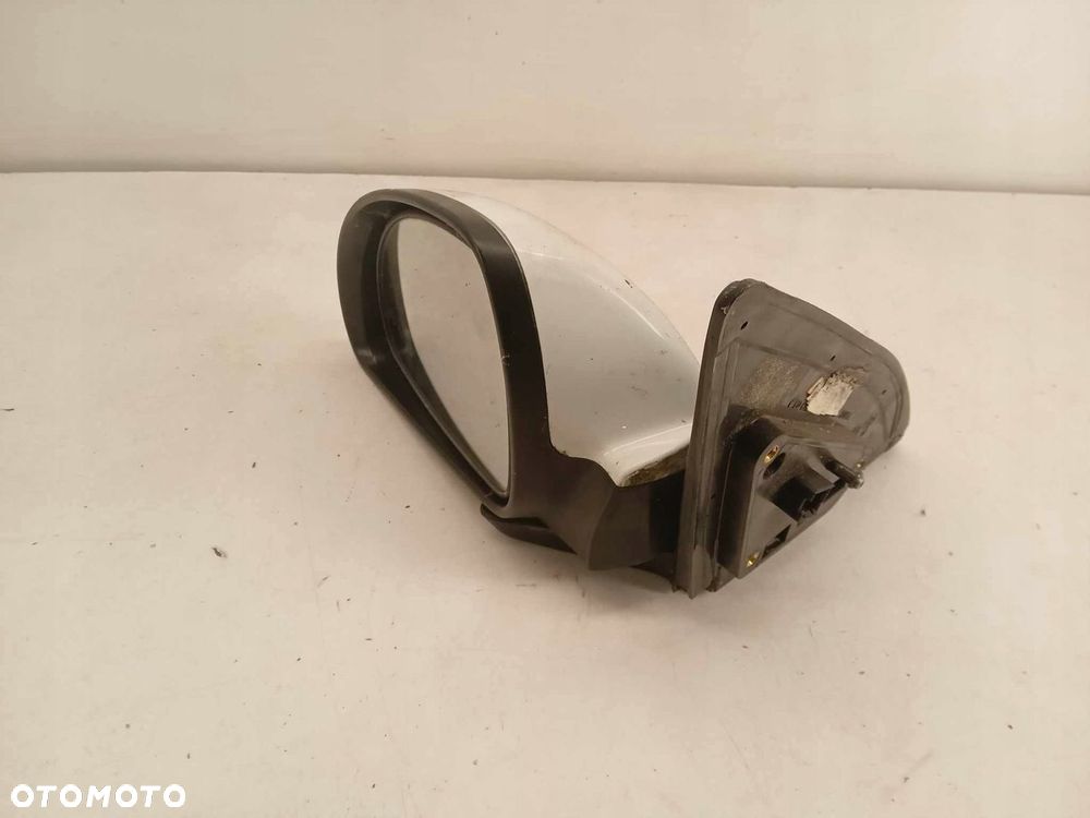 LUSTERKO LEWE PRZEDNIE KIA CEED 06-09 5 PIN - 3