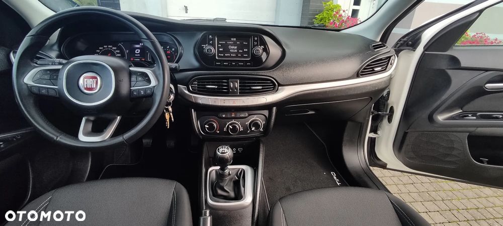 Fiat Tipo 1.4 T-Jet 16v Lounge - 21