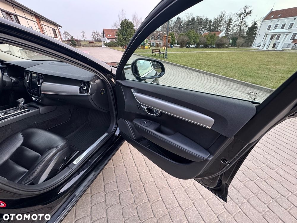 Volvo V90 T5 Momentum - 23