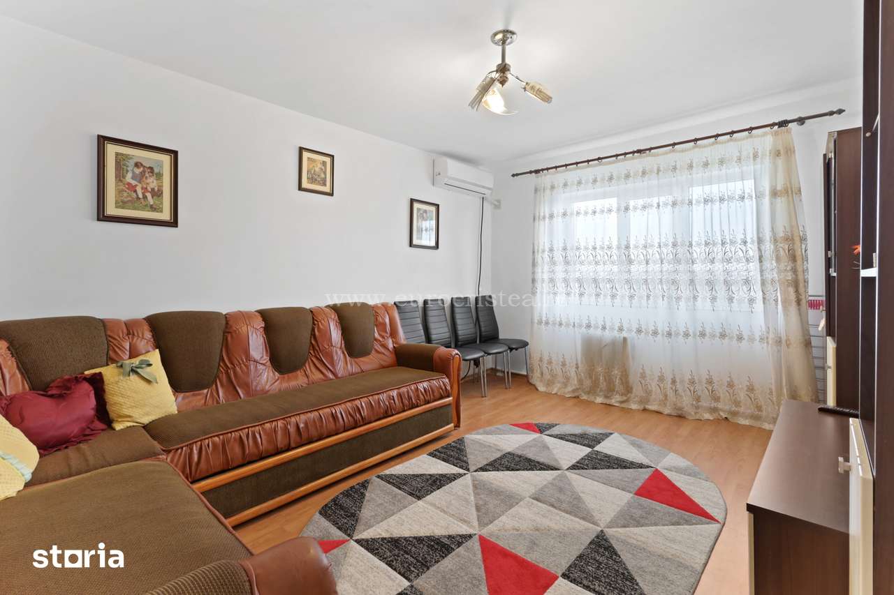 Apartament cu 3 camere de vânzare în Mangalia – Strada Portului - Imagine principală: 3/12