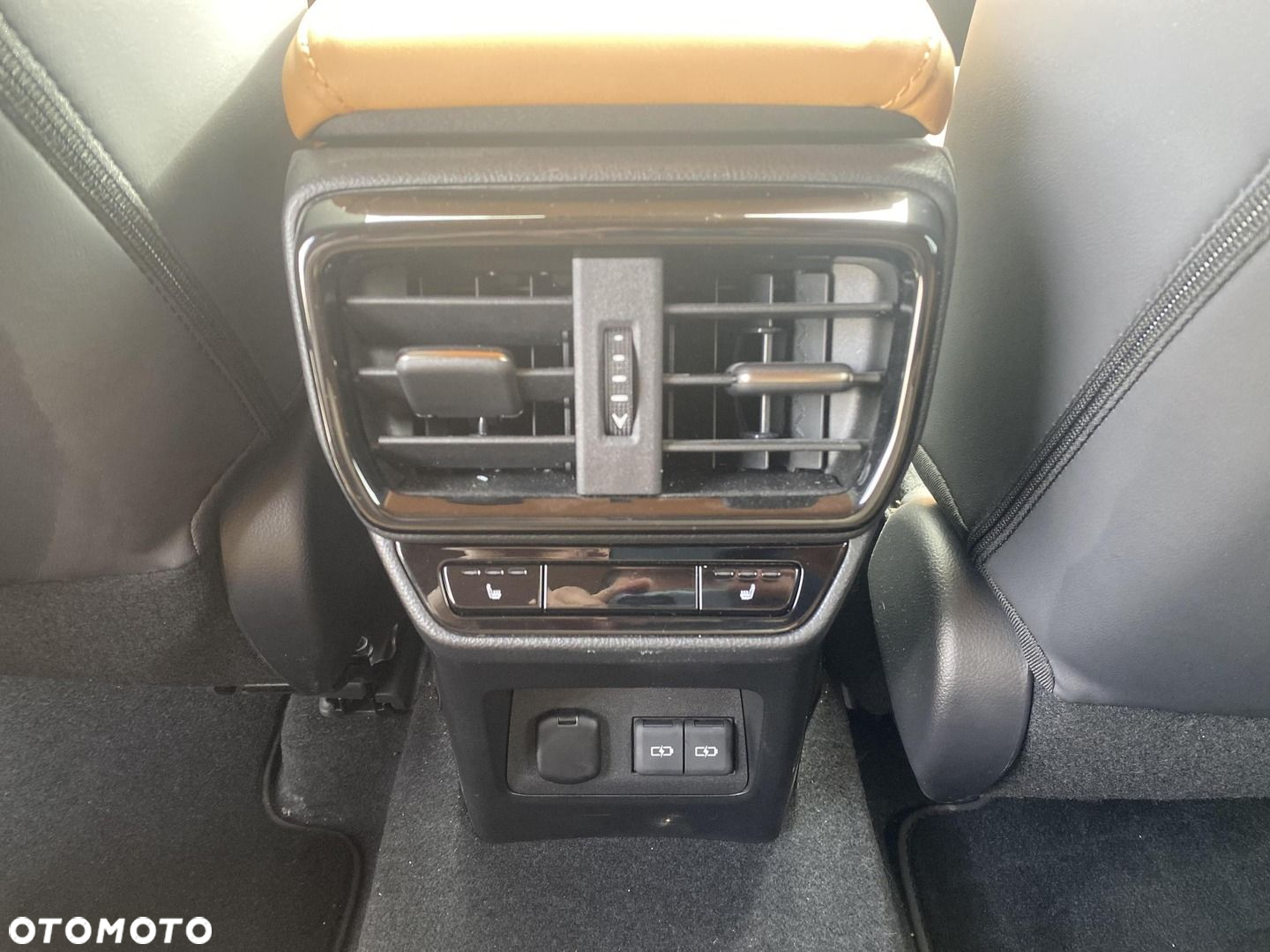 Lexus NX - 22