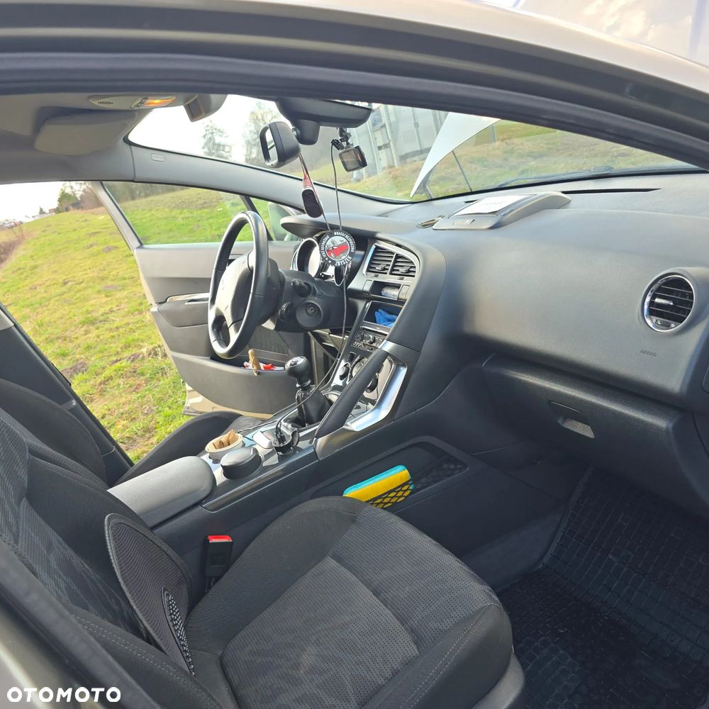 Peugeot 3008 ver-1-6-hdi-trendy - 17