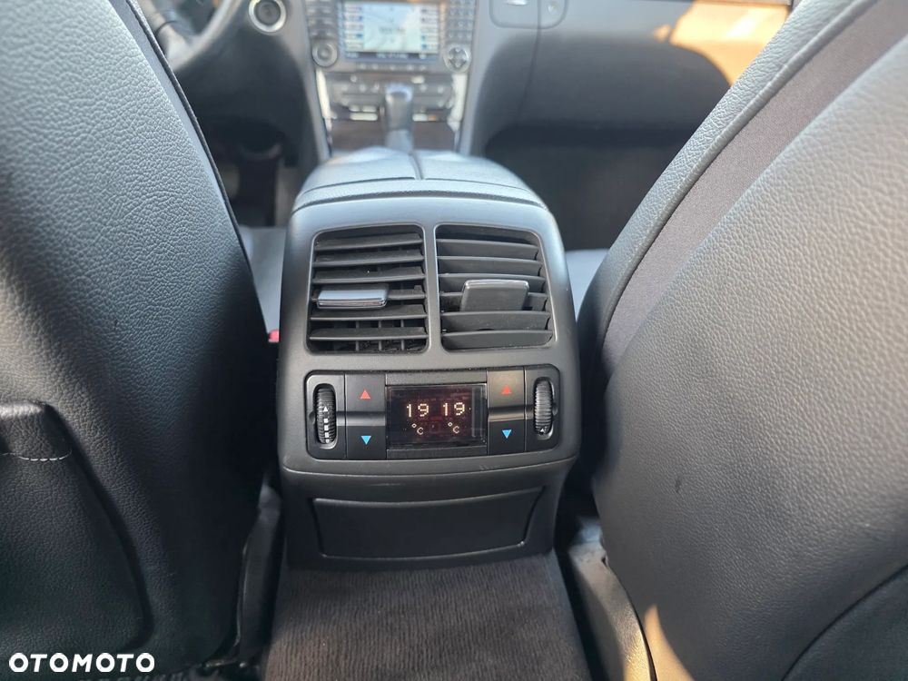 Mercedes-Benz Klasa E - 28