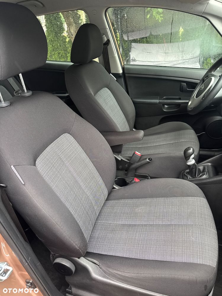 Kia Venga - 20