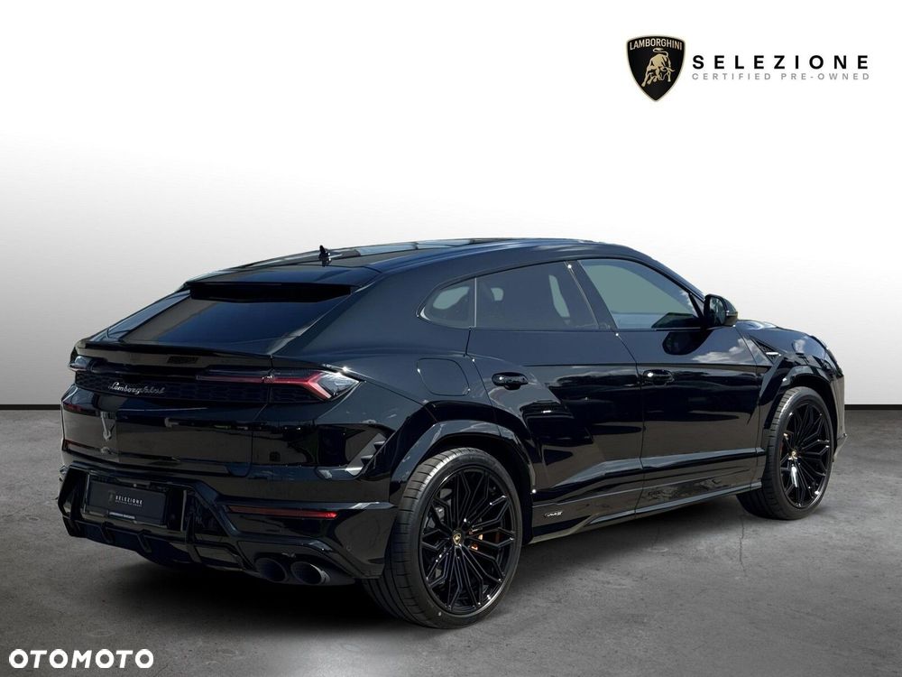 Lamborghini Urus - 4