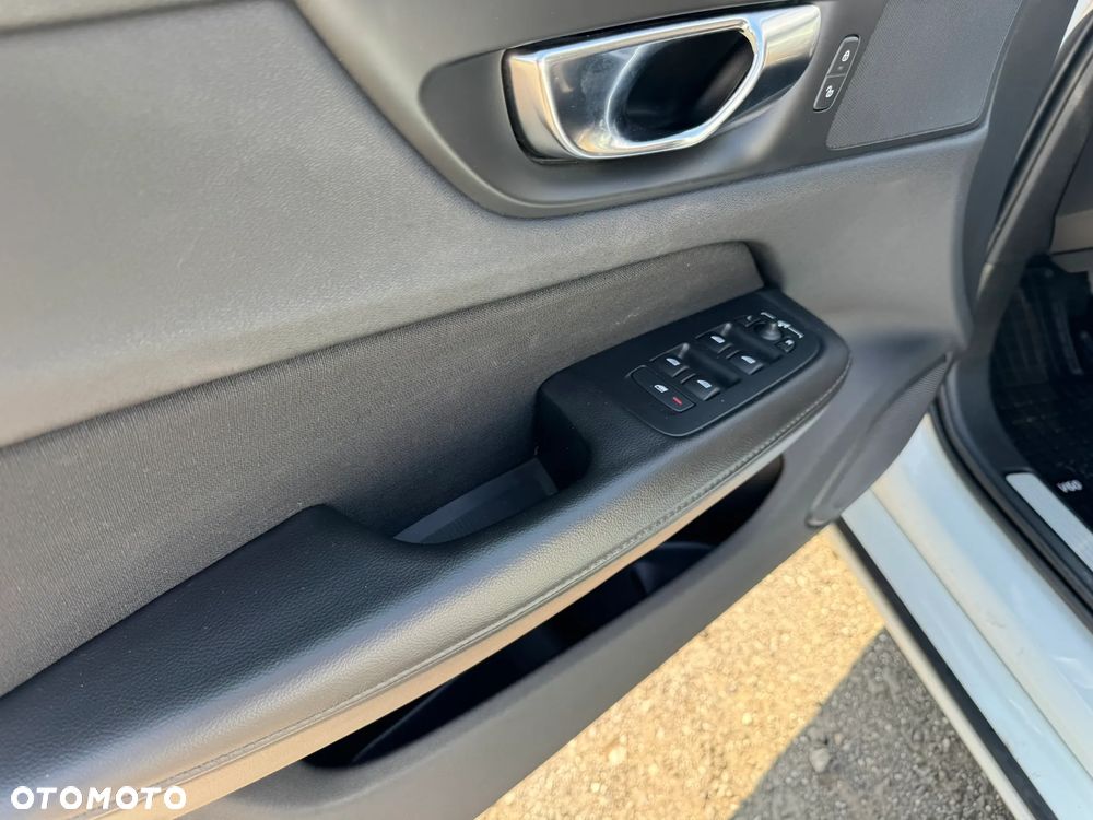 Volvo V60 B4 D Inscription - 17