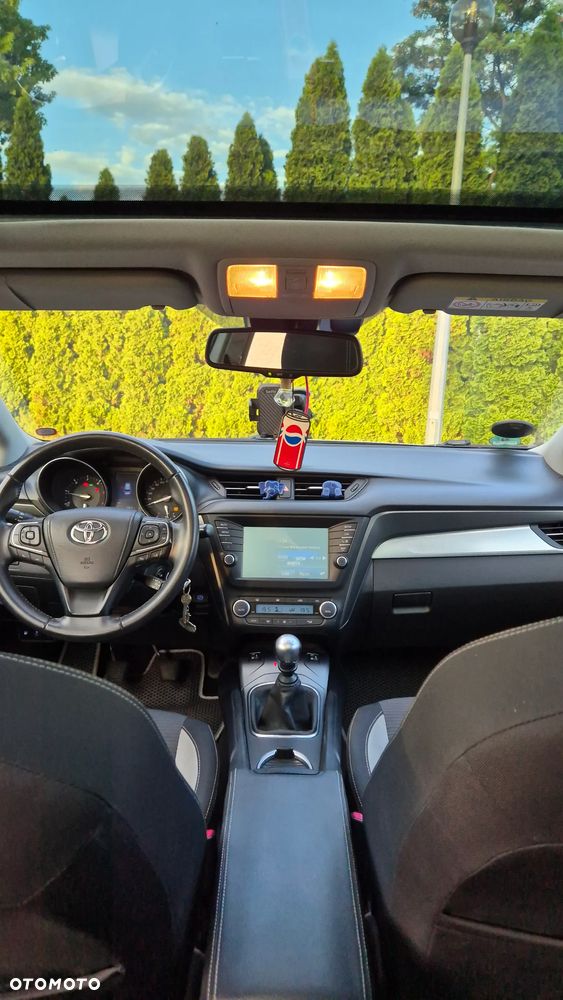 Toyota Avensis 2.0 D-4D Prestige - 10