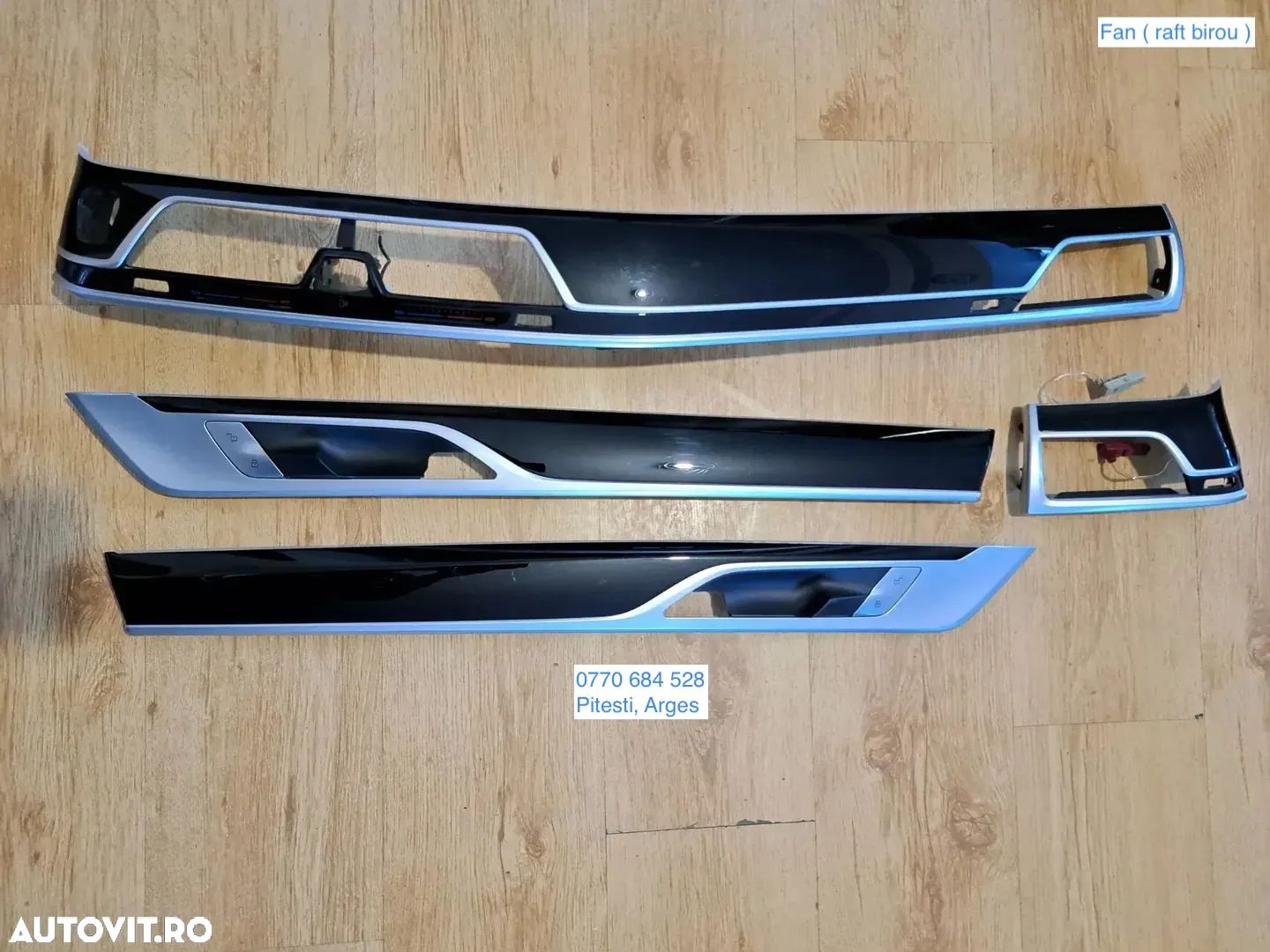 BMW Seria G Ornament plansa bord Trim usa stg dr fata Ornament gura ventilatie stg negru lucios cu chrome si lumini ambientale G11 + LCI G12 + LCI - 1