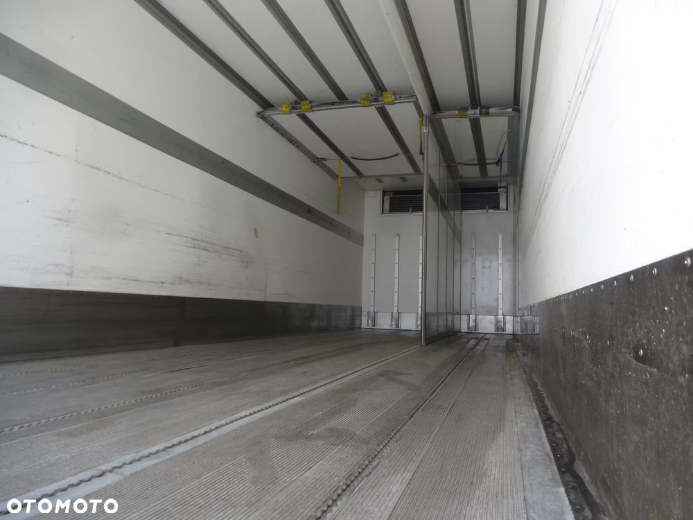 Mercedes-Benz ACTROS ANTOS 2543 6X2 CHŁODNIA IZOTERMA OS SKRĘTNA PODNOSZONA SUPER STAN - 25