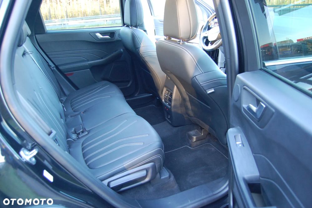 Ford Kuga - 31