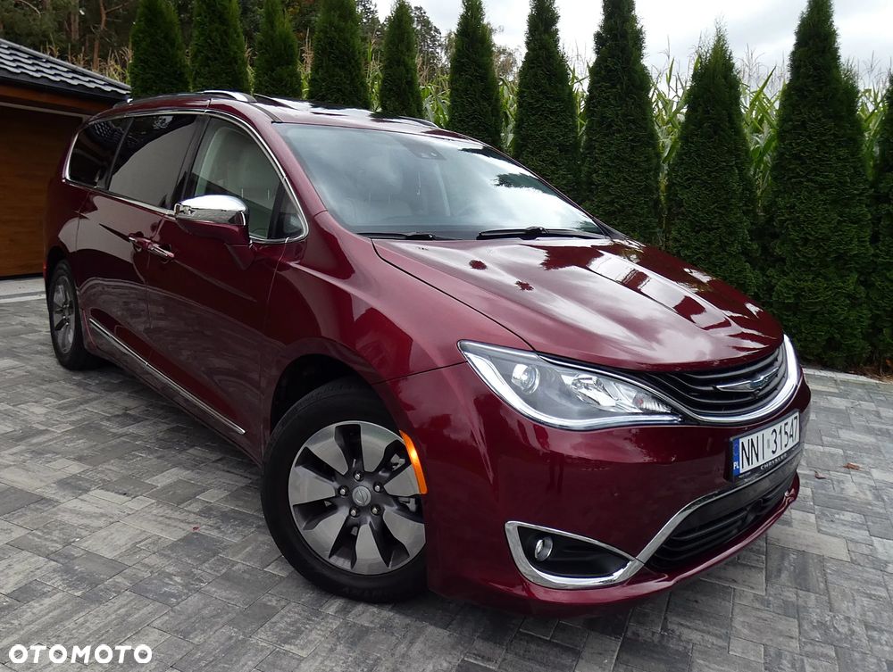 Chrysler Pacifica - 38