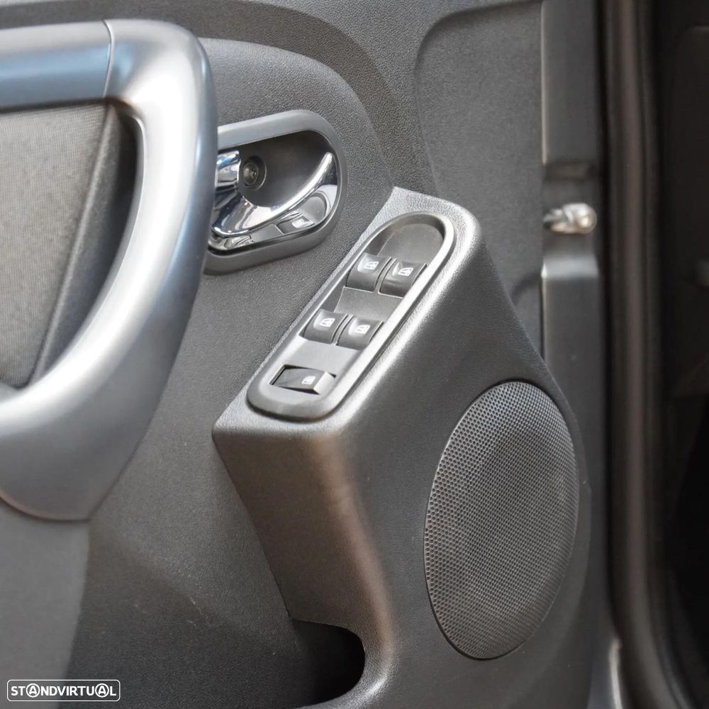 Dacia Duster 1.5 dCi Comfort - 28