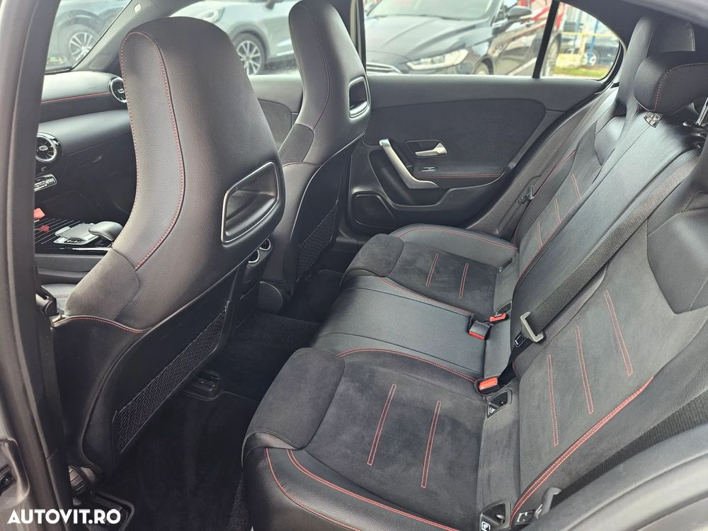 Mercedes-Benz A 180 d 7G-DCT AMG Line - 26