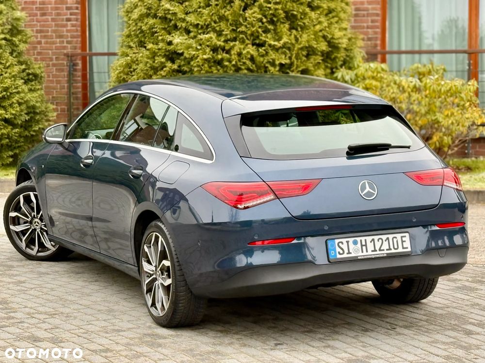 Mercedes-Benz CLA 250 e 8G-DCT Special Edition - 16