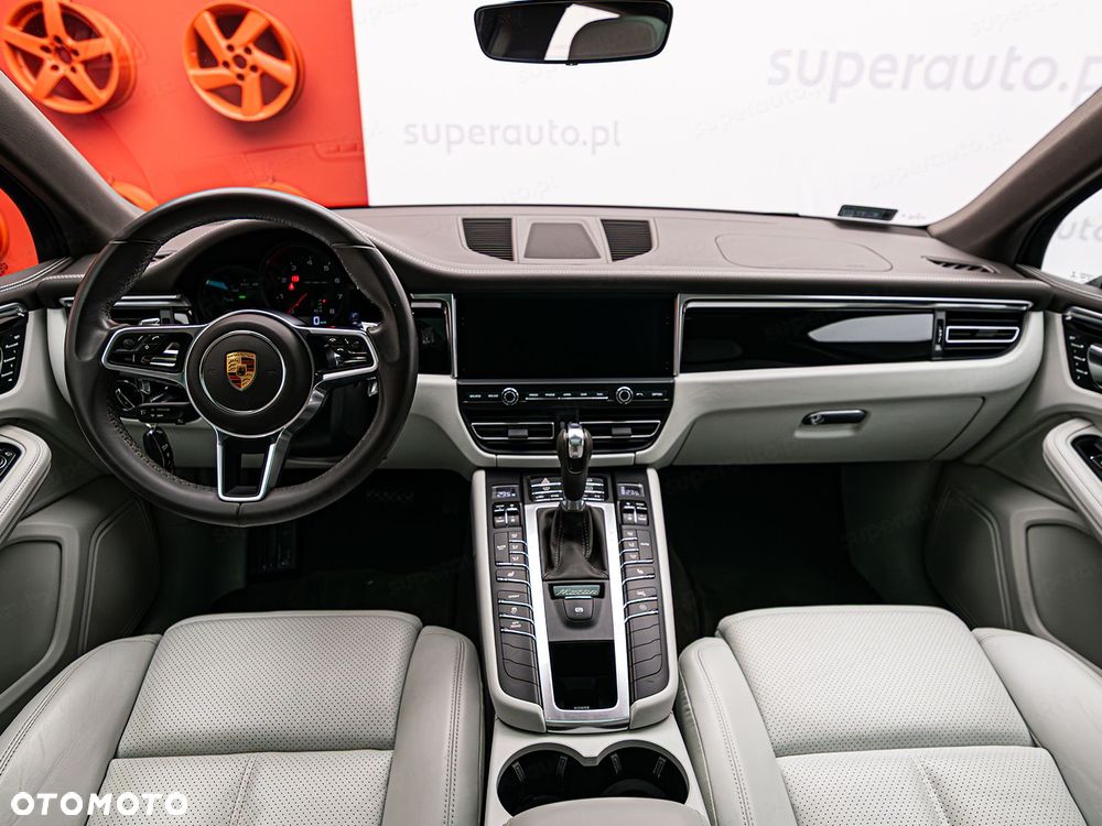 Porsche Macan - 13