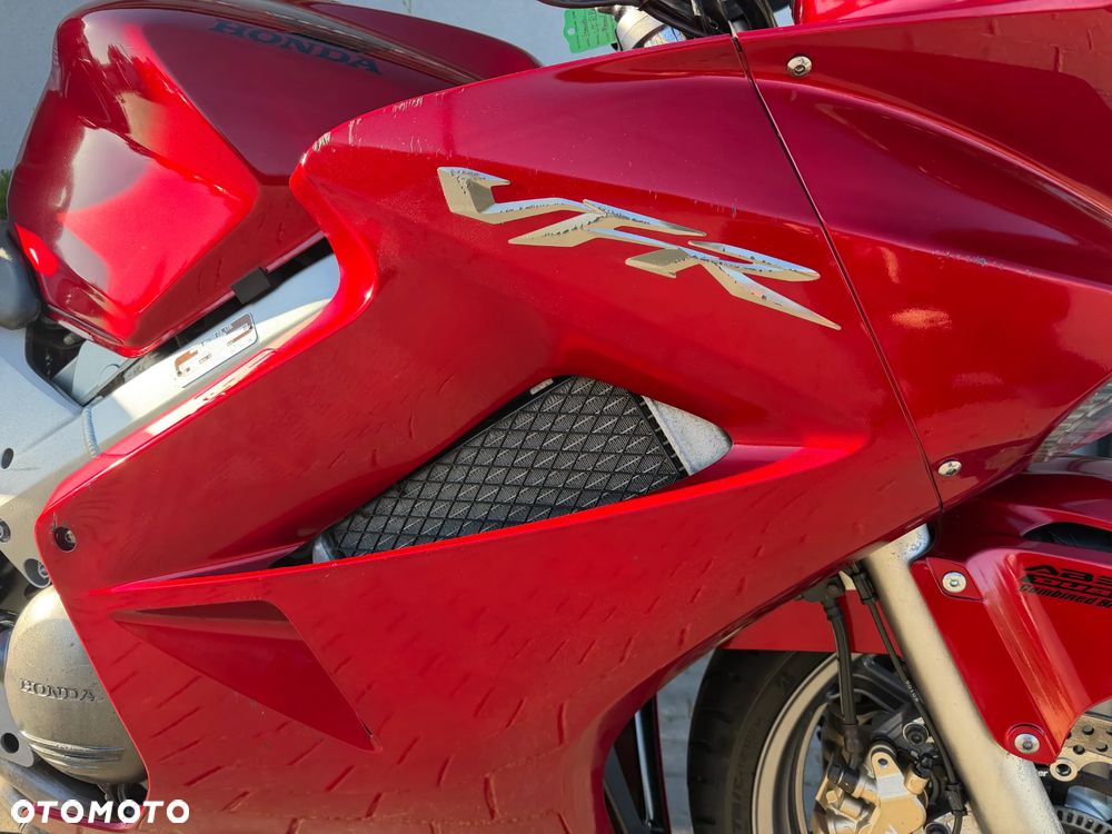 Honda VFR - 14