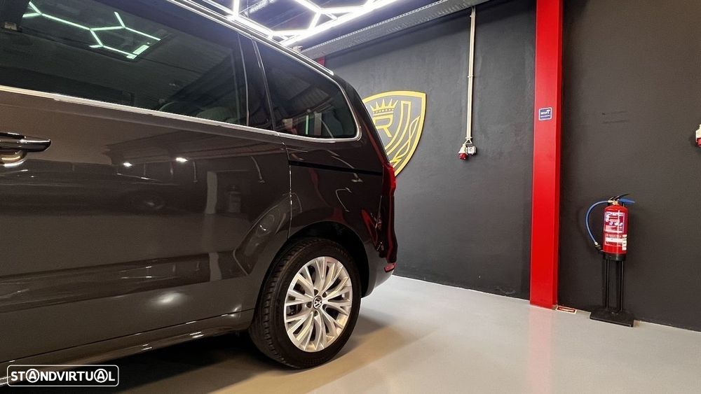 VW Sharan 2.0 TDI Blue Highline DSG - 19