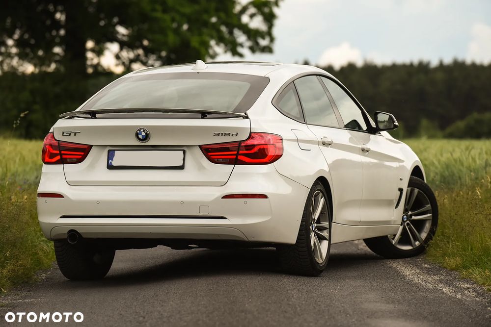 BMW 3GT 318d Sport Line - 2