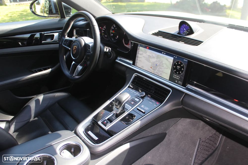 Porsche Panamera Sport Turismo 4 E-Hybrid Platinum Edition - 25