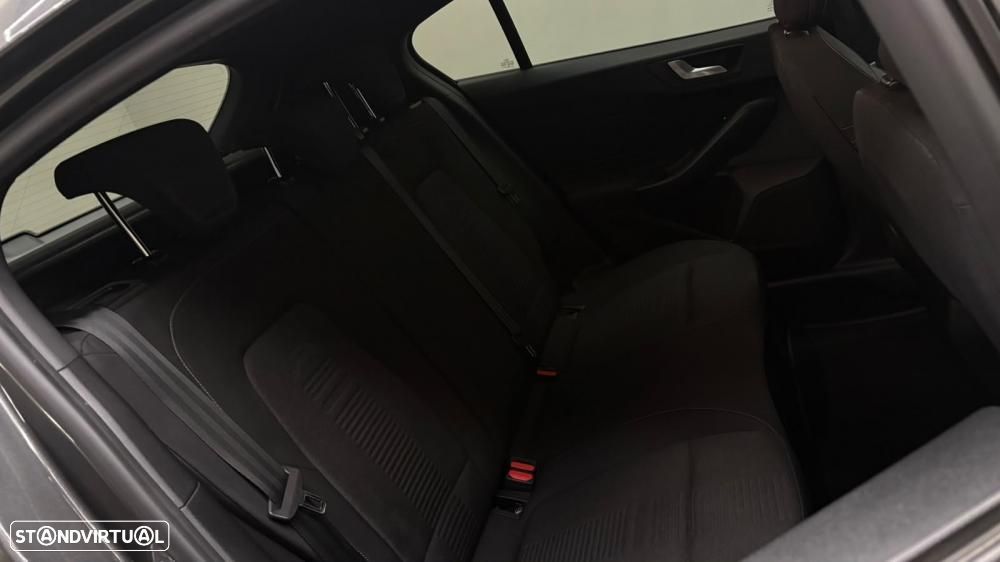 Ford Focus 1.0 EcoBoost Active - 41