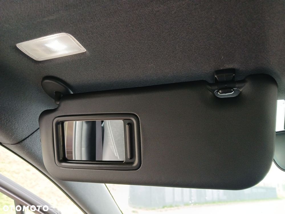 Toyota Corolla 1.8 Hybrid Comfort - 39