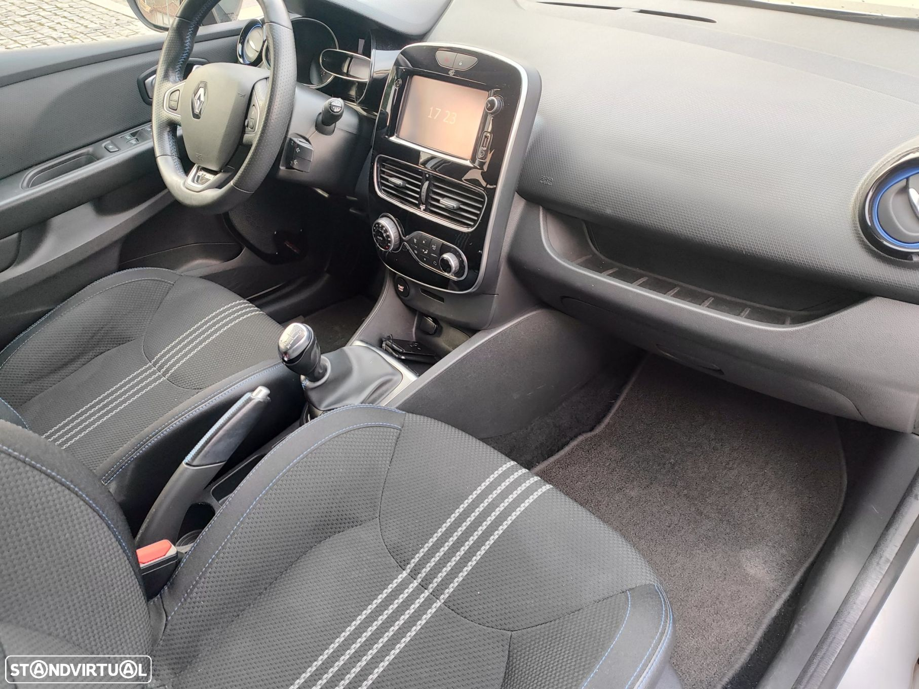 Renault Clio Sport Tourer 1.5 dCi GT Line - 12