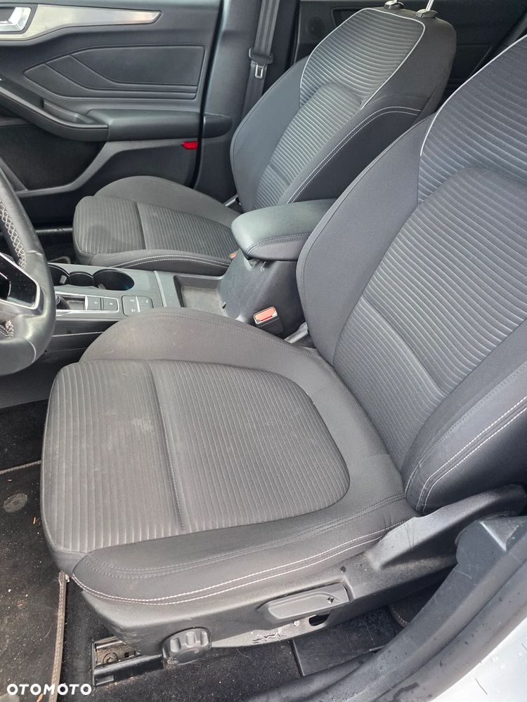 Ford Focus 1.0 EcoBoost Titanium - 7