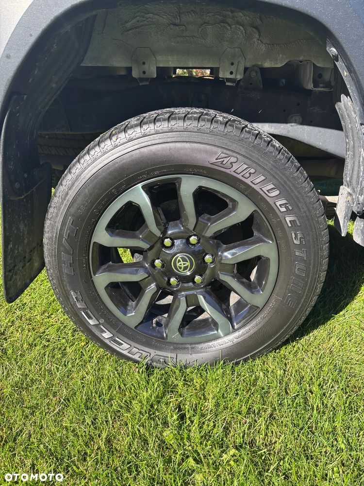 Toyota Hilux - 14