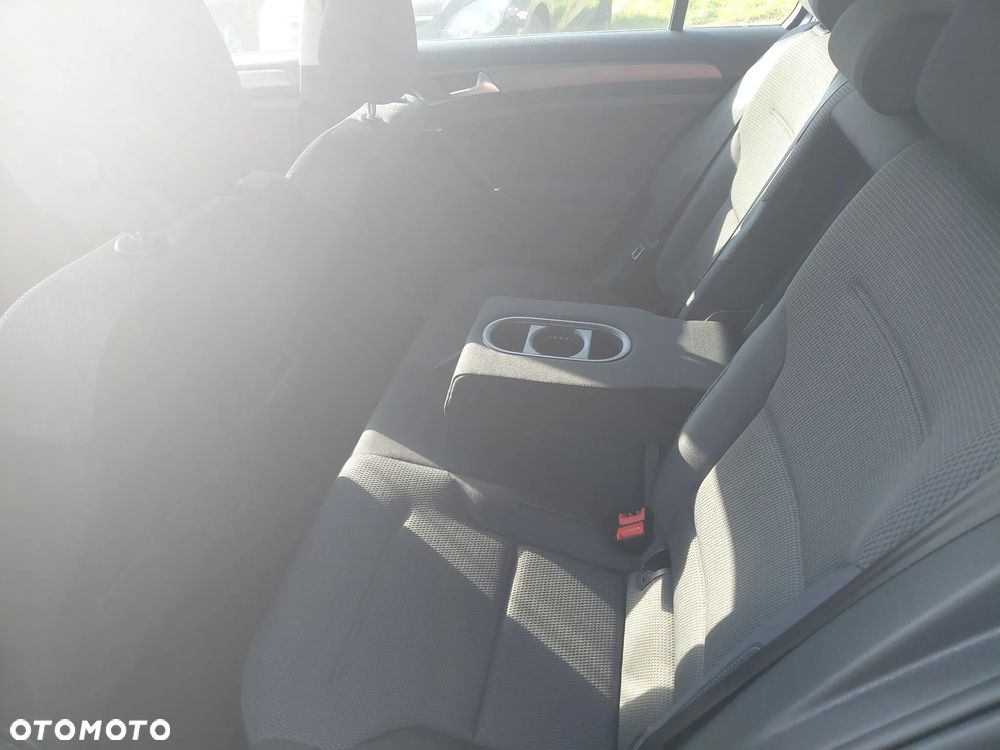 Volkswagen Golf - 14