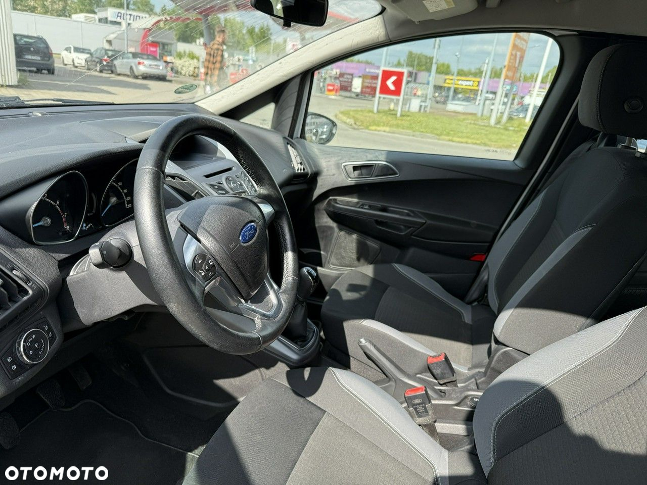 Ford B-MAX - 11