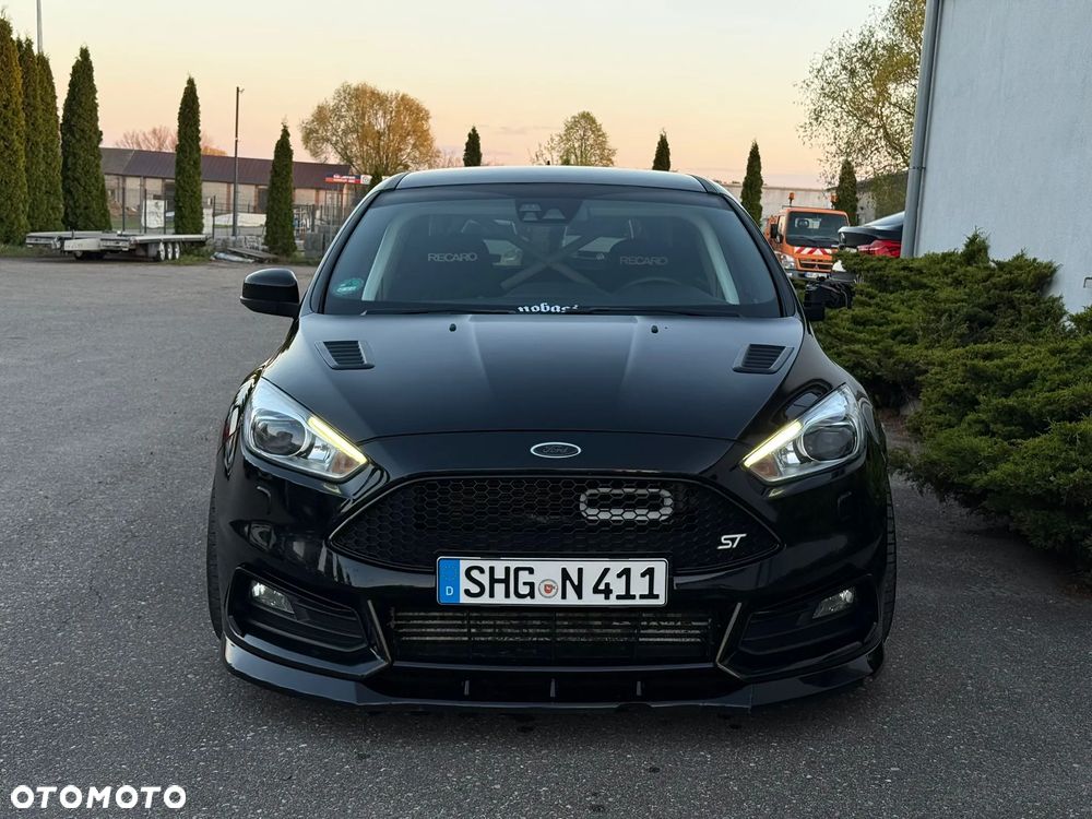 Ford Focus 2.0 EcoBoost ST - 9