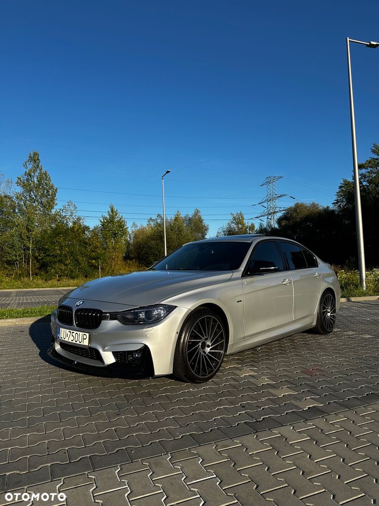 BMW Seria 3 2012 photo 2
