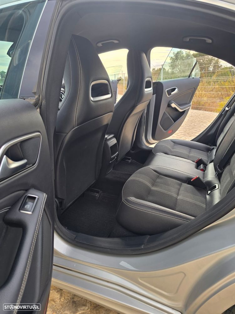 Mercedes-Benz CLA 180 d - 14