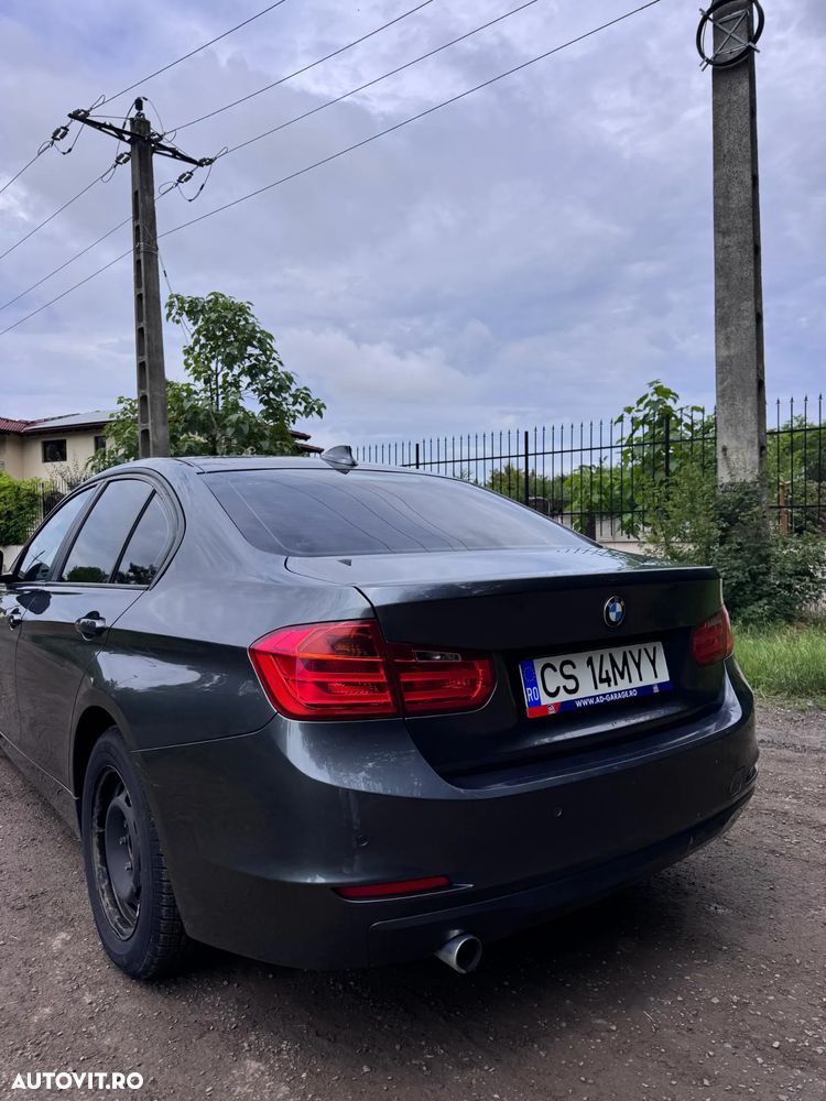 BMW Seria 3 318d Aut. Luxury Line - 8