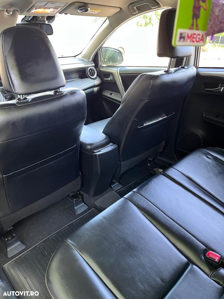 Toyota RAV4 2.2L D-CAT A/T Luxury - 10