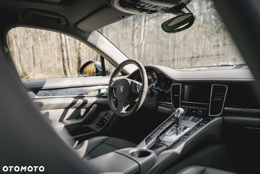 Porsche Panamera 4S - 15