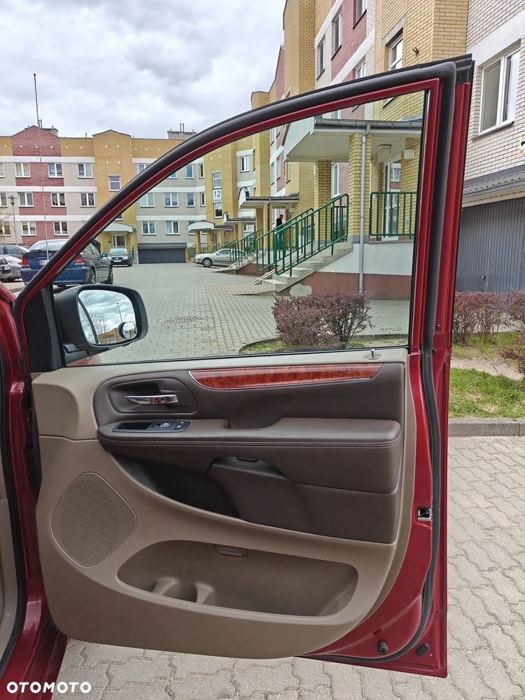 Chrysler Town & Country 3.6 Touring - 14