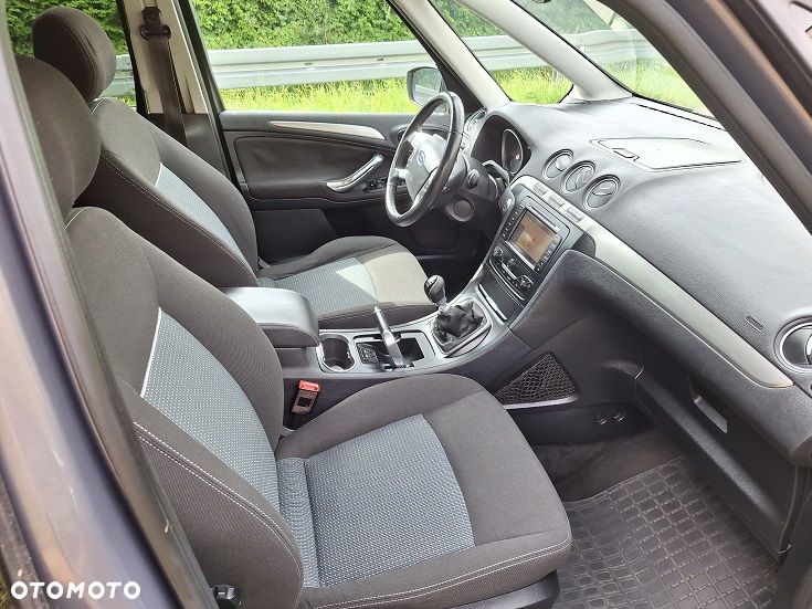 Ford Galaxy 2.0 TDCi DPF Titanium - 18