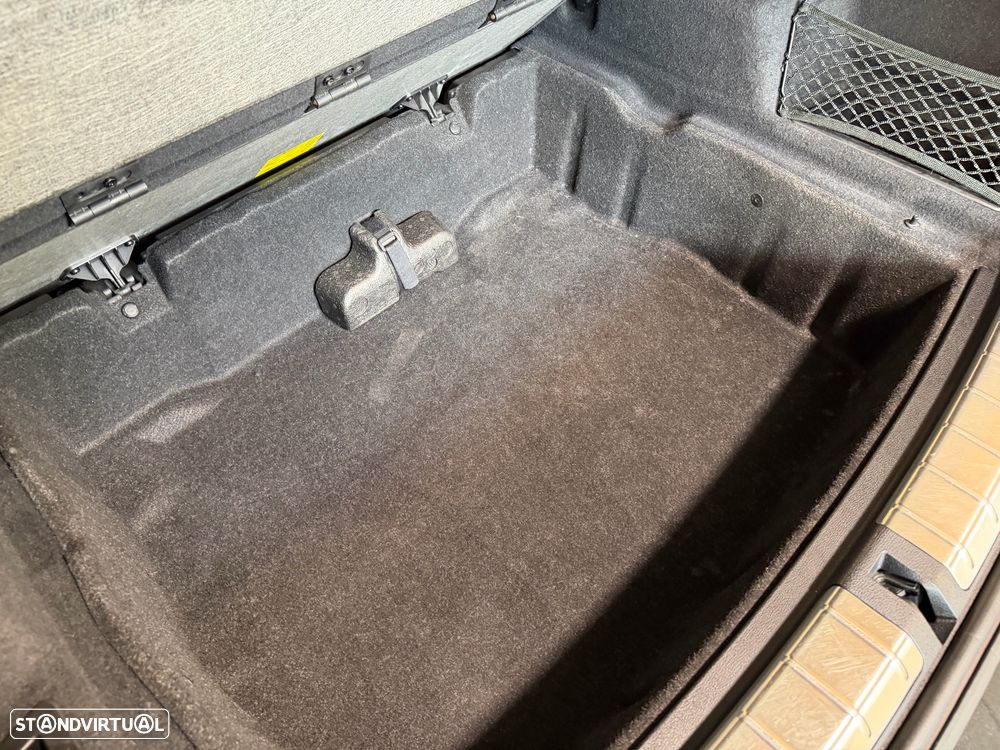 BMW X1 18 d sDrive Auto Pack M - 30