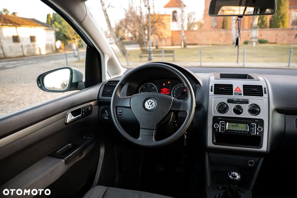 Volkswagen Touran 1.9 TDI DPF Conceptline - 22