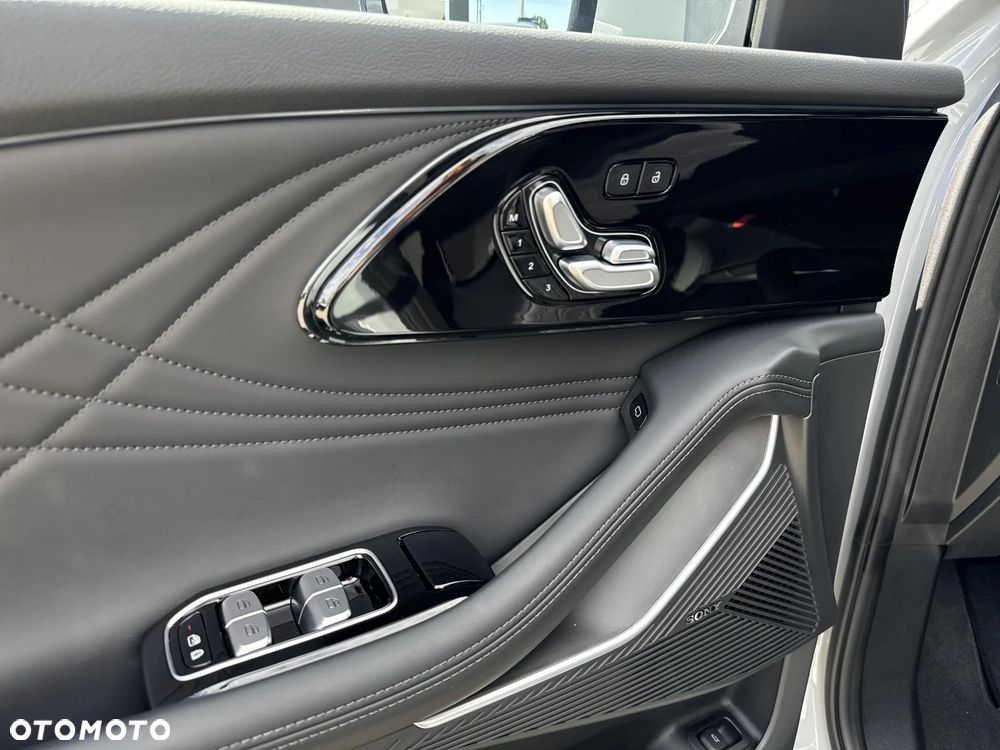 Omoda 9 1.5 Super Hybrid Exclusive AWD - 23