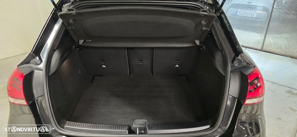 Mercedes-Benz A 180 d AMG Line - 14