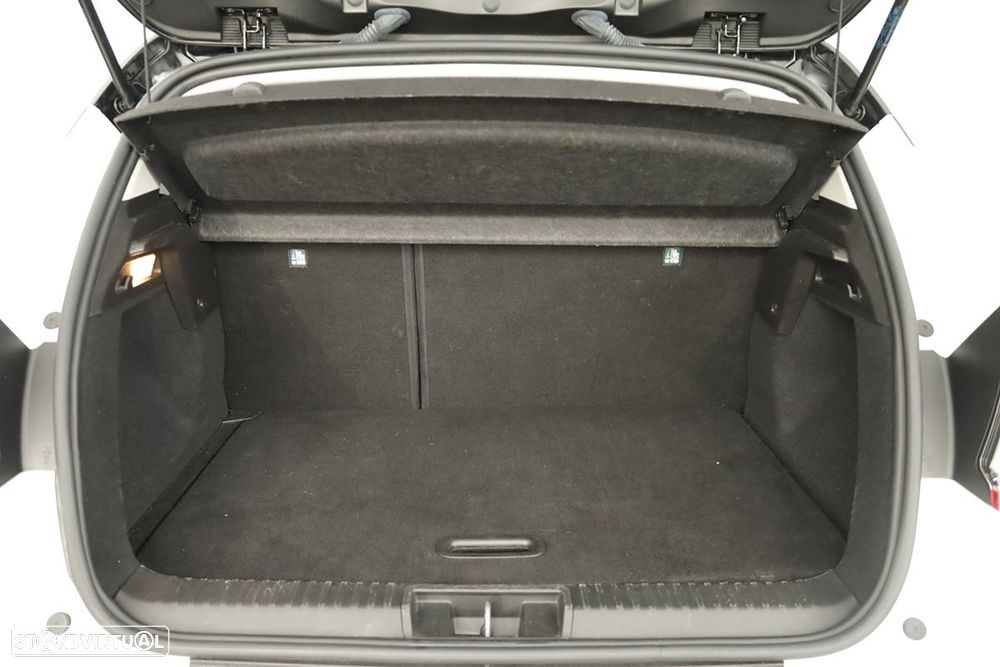 Renault Captur 1.0 TCe Techno Bi-Fuel - 25