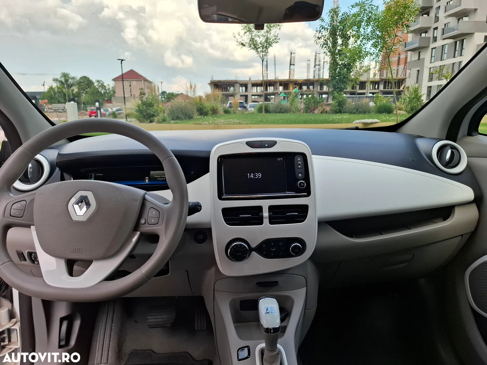 Renault ZOE - 6