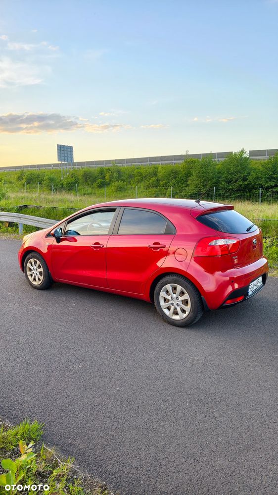 Kia Rio 1.2 L - 19