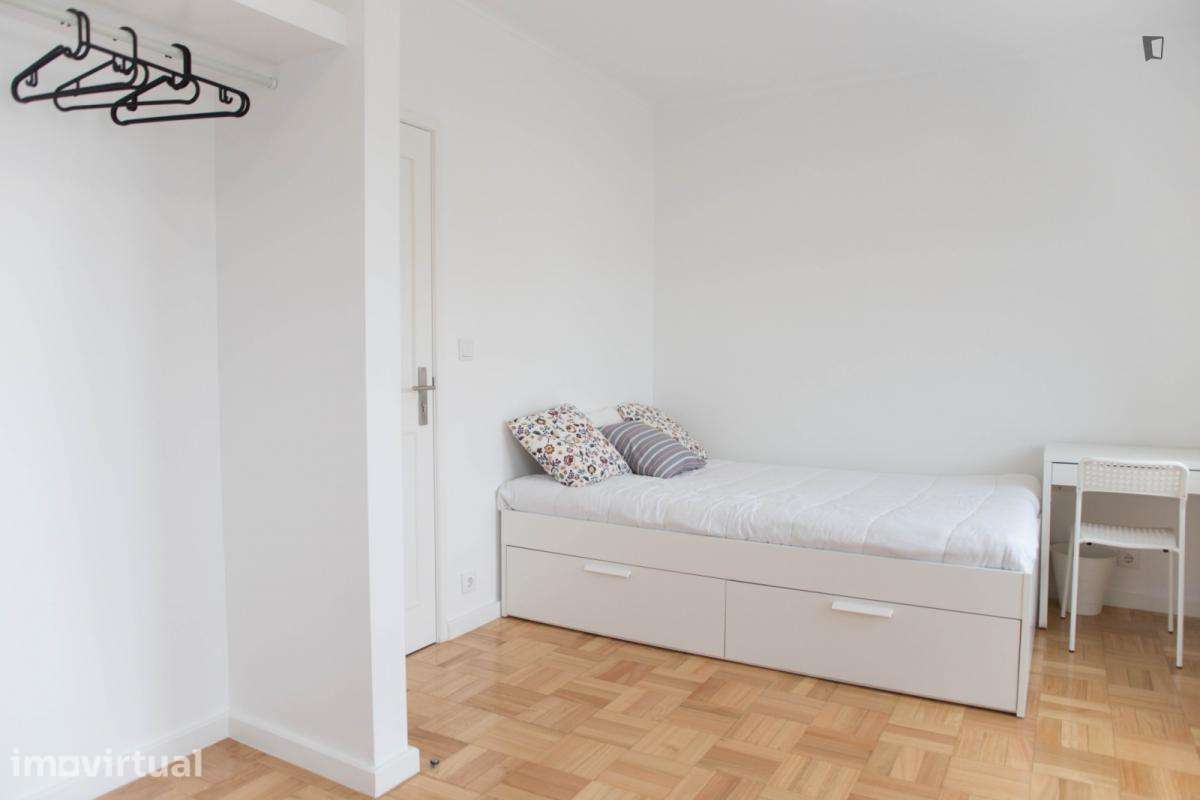 Quarto - localizado em Rio Tinto Porto - Grande imagem: 3/22