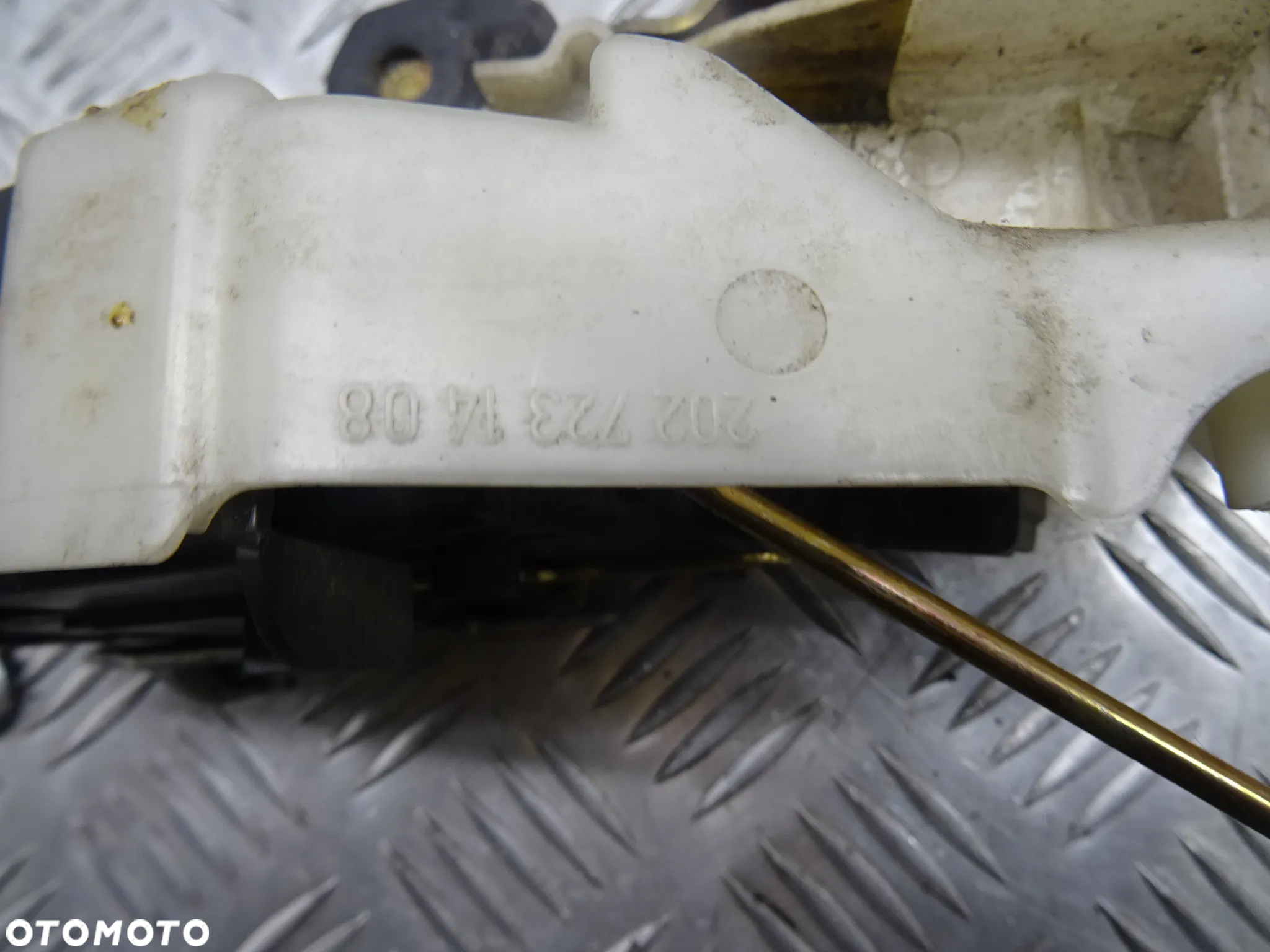 MERCEDES W202 LIFT 96-01 ZAMEK PRAWY PRZÓD PRZEDNI - 3