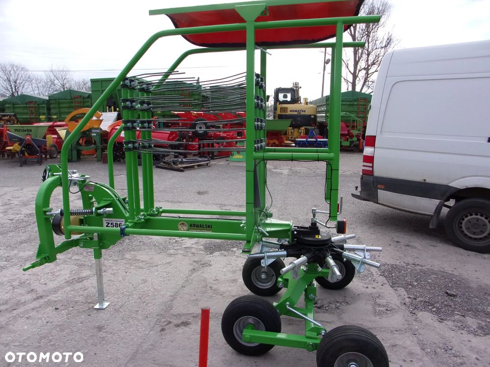 Pronar Przetrząsacz PWP530, PWP460 Pronar; ZKP770, ZKP-530, ZKP460 Inter-Tech; Z528 Kowalski; ZGRABIARKA ZKP420 Pronar, ZK42, ZK36 Kowalski; ZKT-420 Inter-Tech; ZK320 Mesko Rol; ZG-350 Euro-Masz; Przetrząsaczo-Zgrabiarka Z-275 Mesko-Rol; Przetrząsaczo zgraniarka taśmowa WIRAX, Akpil "OSA" - 26